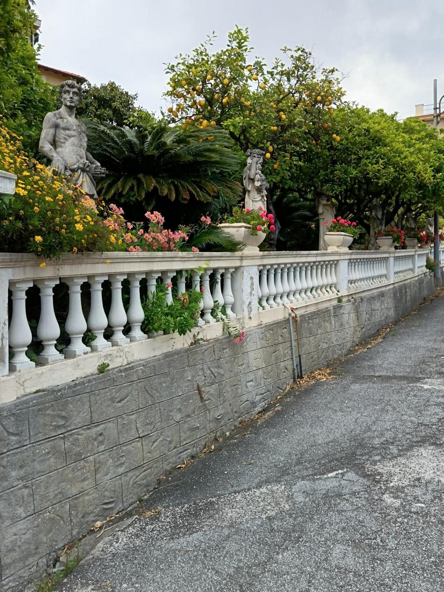 Casa Francesca Con Parcheggio Gratuito Apartman San Remo Kültér fotó